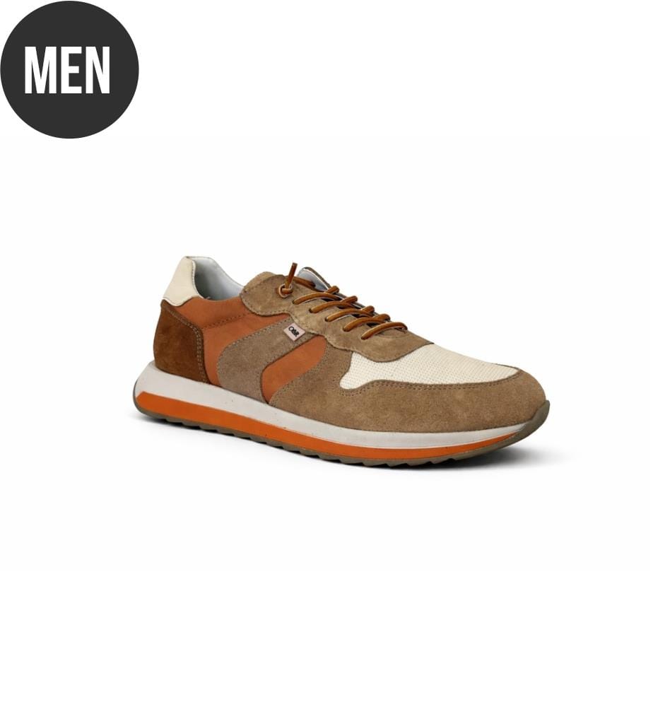 Sportschuh aus hellbraunem Wildleder