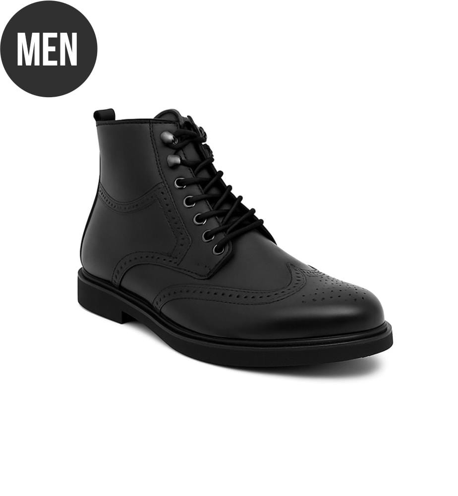 Schwarzer Lederstiefel