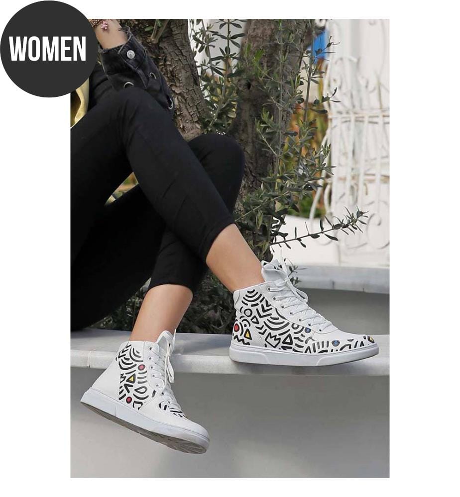 Weisse High-Top-Sneakers aus Vegan-Leder - Abstraktes Outline-Design in Weiss