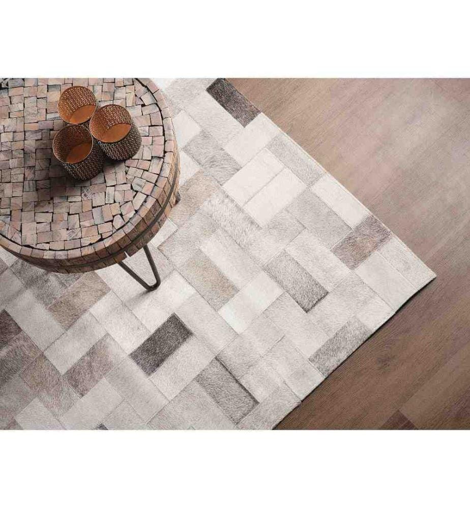 Tapis Rectangulaire Gris et Beige en Cuir Patchwork pour Intérieur Moderne 140 x 200 cm