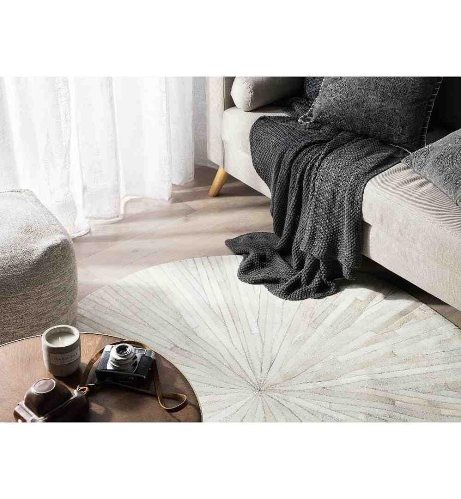 Tapis Rond Blanc en Cuir Patchwork Motif à Rayures pour Intérieur Moderne 140 cm