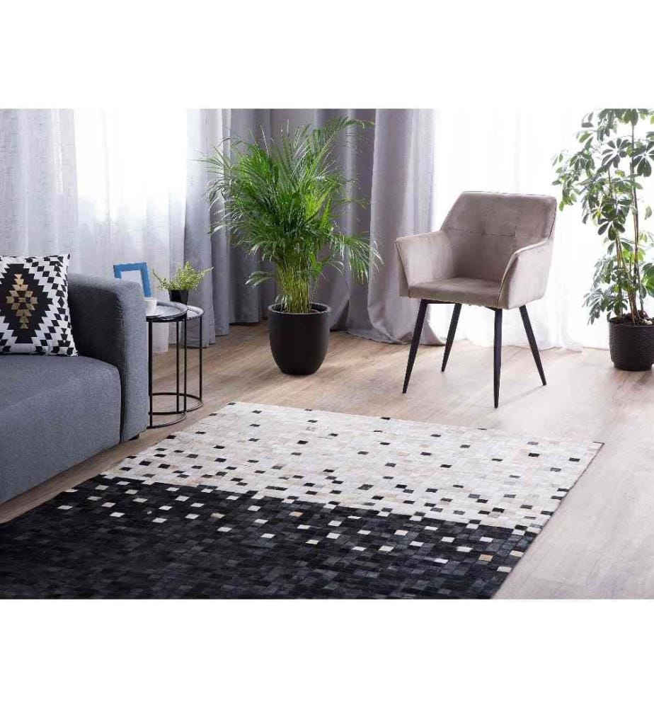 Tapis Rectangulaire Noir et Beige en Cuir Patchwork pour Intérieur au Style Moderne 140 x 200 cm