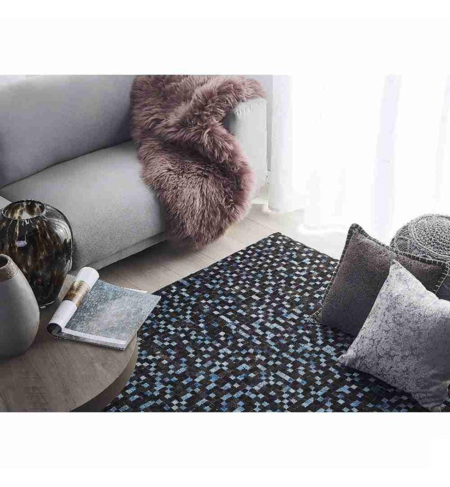 Tapis Fait à la Main en Cuir Patchwork Bleu et Marron 140 x 200 cm Idéal pour Intérieurs Modernes et Bohème