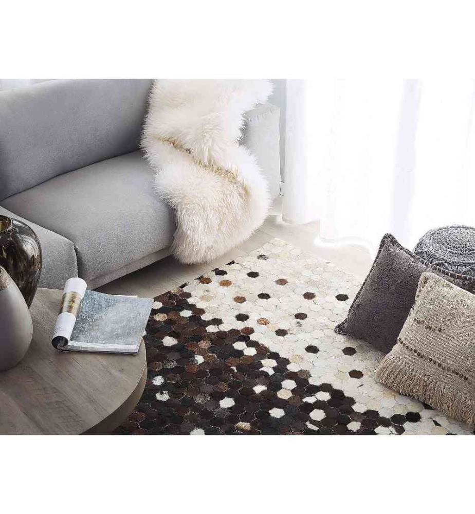 Tapis Rectangulaire en Peau de Vache Patchwork Beige et Marron 140 x 200 cm Très Doux et Elégant pour Intérieur Bohème et Moderne