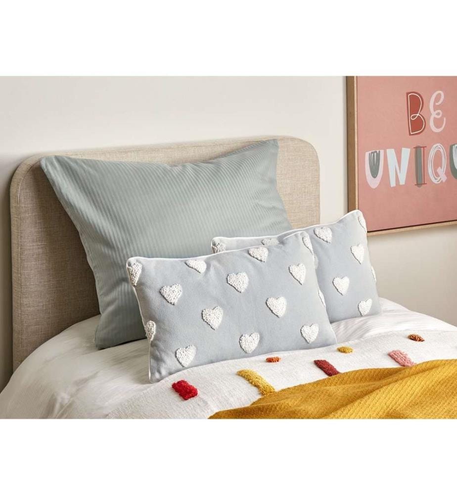 Lot de 2 Coussins Décoratifs en Coton Gris 30 x 50 cm à Motif de Coeurs Brodés Housse Amovible Rembourré Accessoire Intérieur Déco