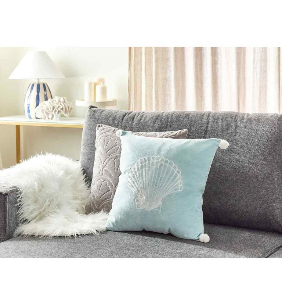 Coussin Décoratif en Velours Bleu à Motif de Coquillage 45 x 45 cm Rembourré Polyester Accessoire Moelleux pour Intérieur Style Côtier