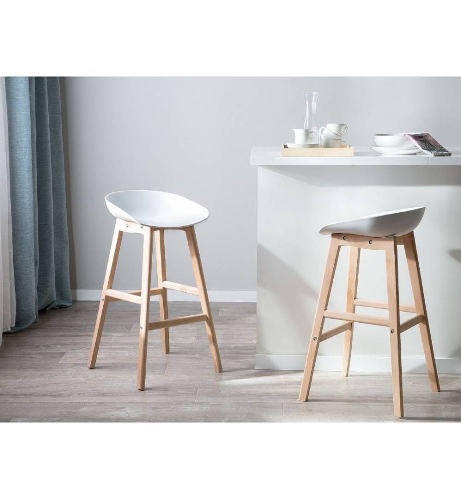 Lot 2 Tabourets de Bar aux Sièges Blancs et Pieds en Bois Clair pour Salle à Manger ou Cuisine au Design Moderne Nordique et Minimaliste