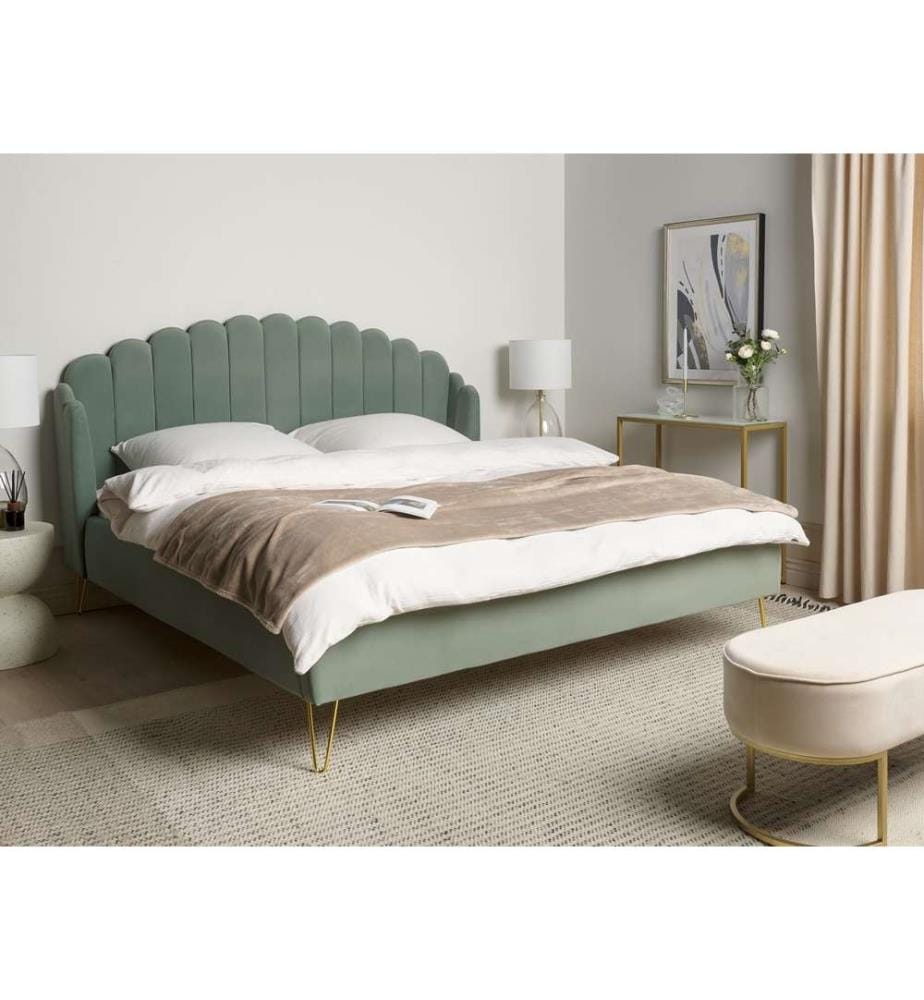 Lit Double Gris en Tissu Velours avec Sommier à Lattes 180 x 200 cm avec Tête de Lit Rembourrée en Coquillage Chambre Rétro Moderne