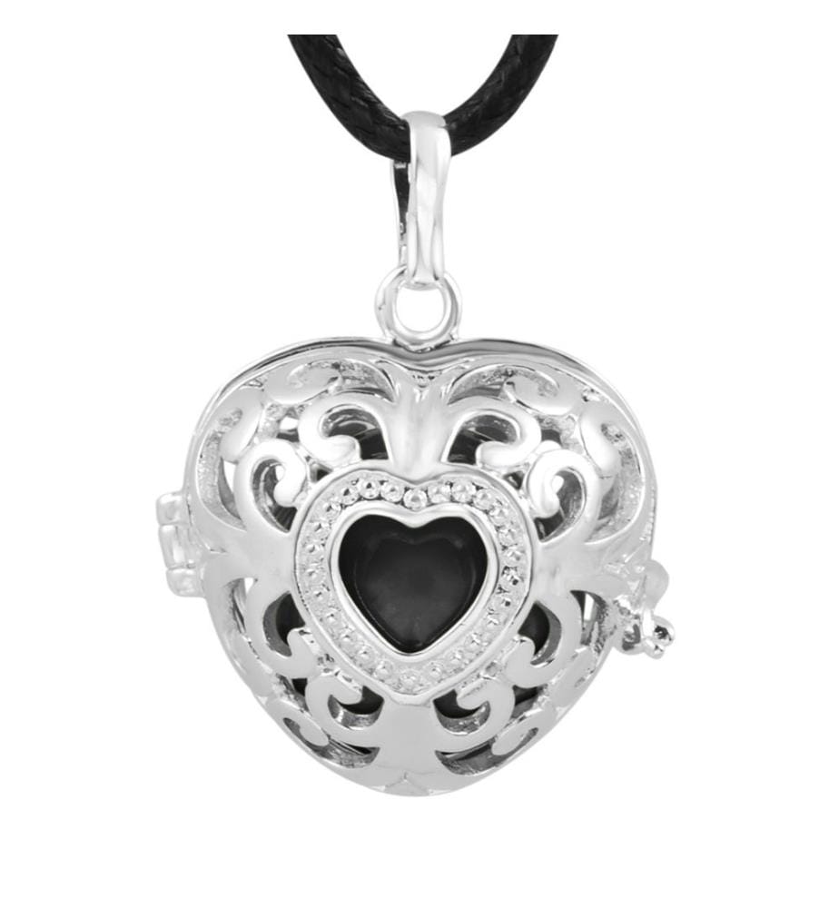 Bola, Tribal coeur noir