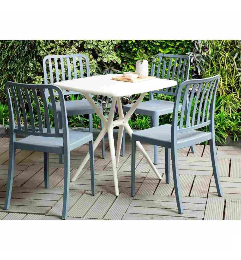 Ensemble de salle à manger de jardin en plastique bleu et blanc 4 places table carrée chaises empilables résistant aux intempéries
