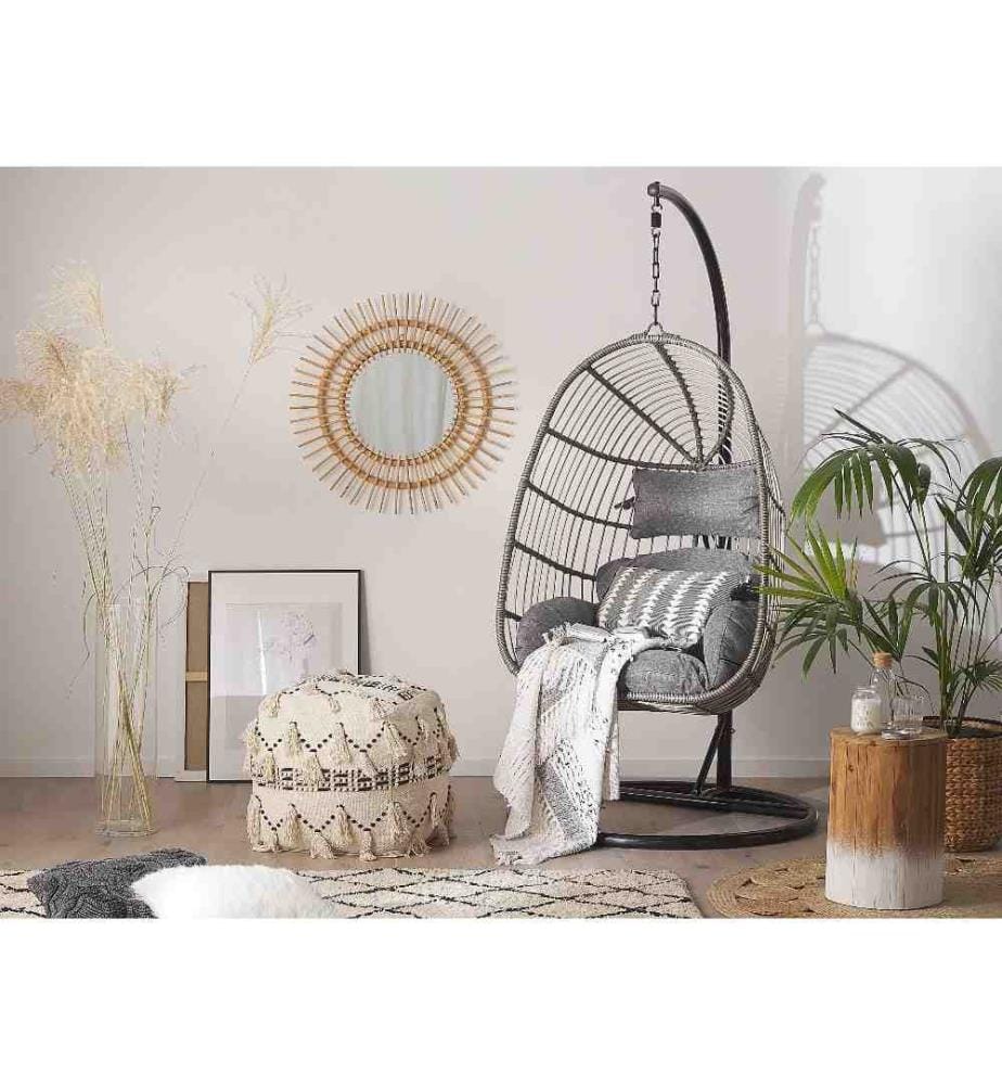 Fauteuil Suspendu en Rotin Gris avec Coussin Assorti et Support en Acier Noir Très Confortable pour Intérieur et Extérieur au Style Bohème