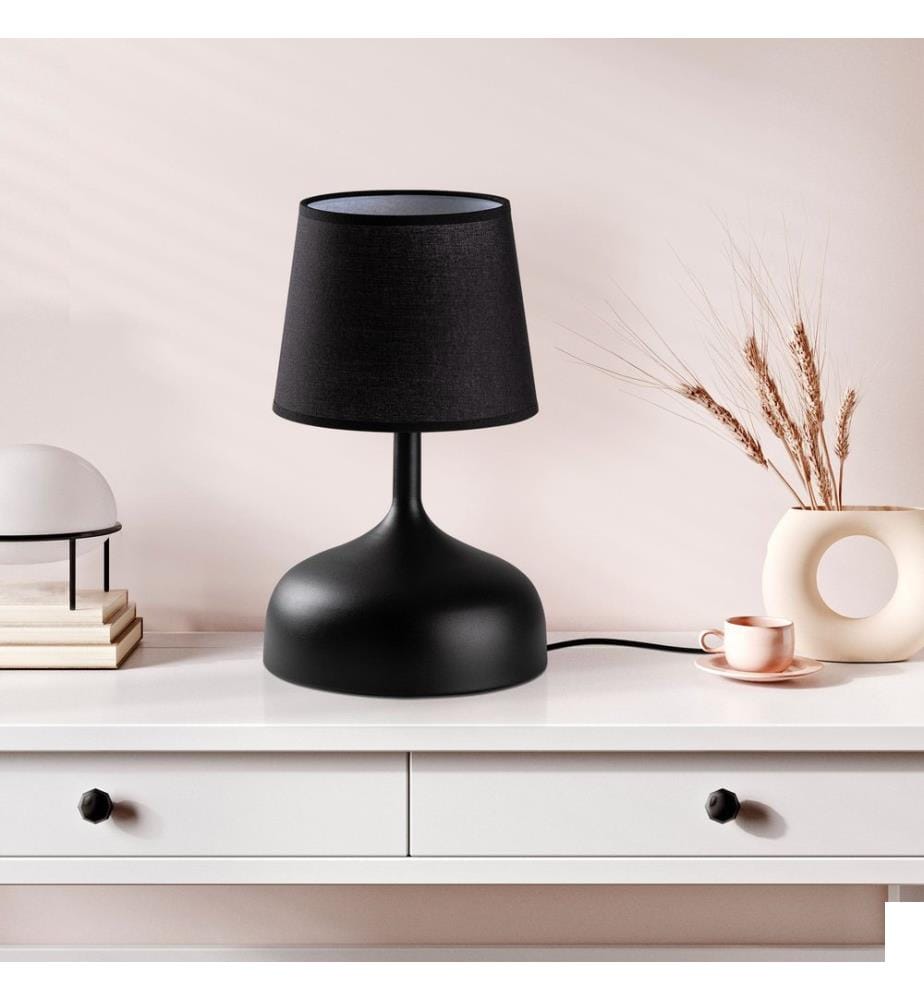 Lampe de table, corps en métal, noire