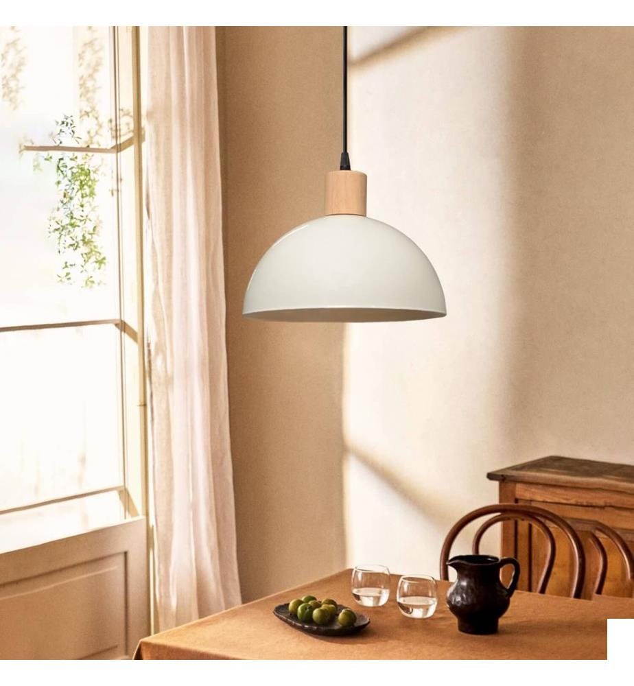 Lustre, crème, corps en métal, abat-jour en métal