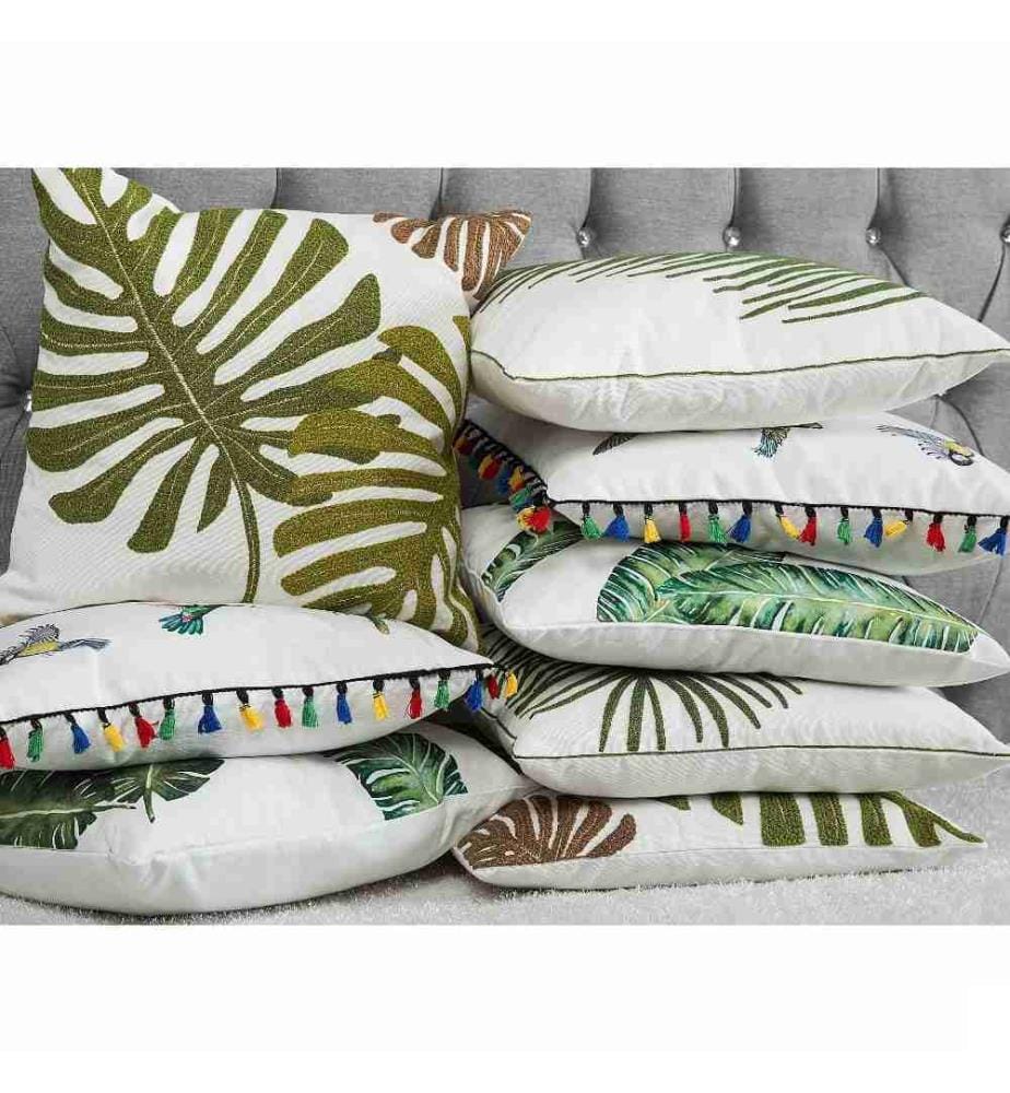 2 Coussins Décoratifs Brodés 45 x 45 cm en Coton Blanc avec Motif Feuille de Palmier pour Compléter un Salon Boho Scandinave et Moderne