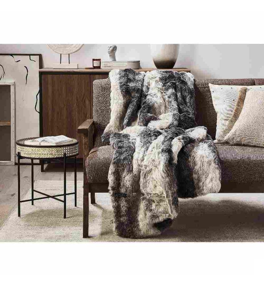 Plaid Couvre Lit Effet Fourrure 150 x 200 cm en Tissu Gris Foncé et Blanc Doux au Toucher Idéal pour Habiller un Canapé ou Comme Couverture