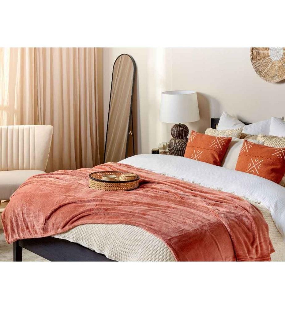 Couvre-Lit Rouge en Polyester 150 x 200 cm Incroyablement Doux et Durable Facile à Entretenir Parfait pour le Lit ou Canapé