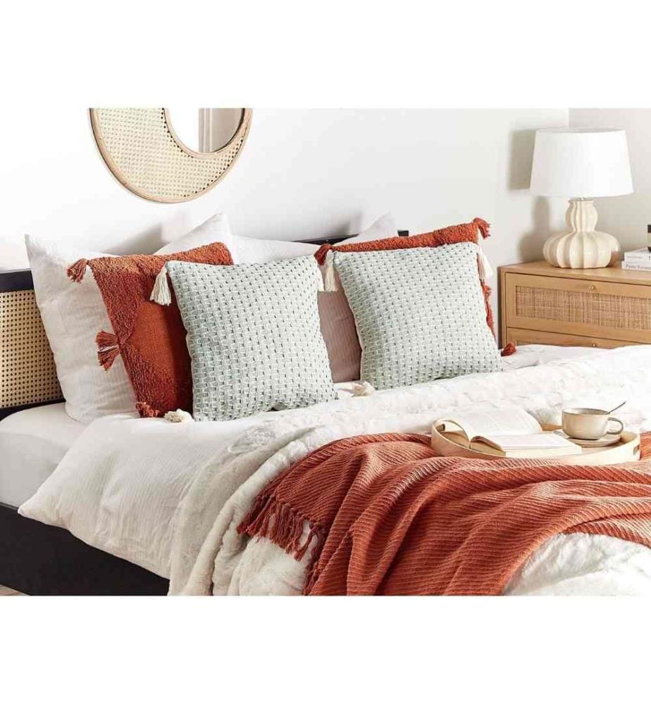 Lot de 2 Coussins Vert Menthe en Polyester 42 x 42 cm Pompons et Motif Géométrique Housse Amovible avec Rembourrage
