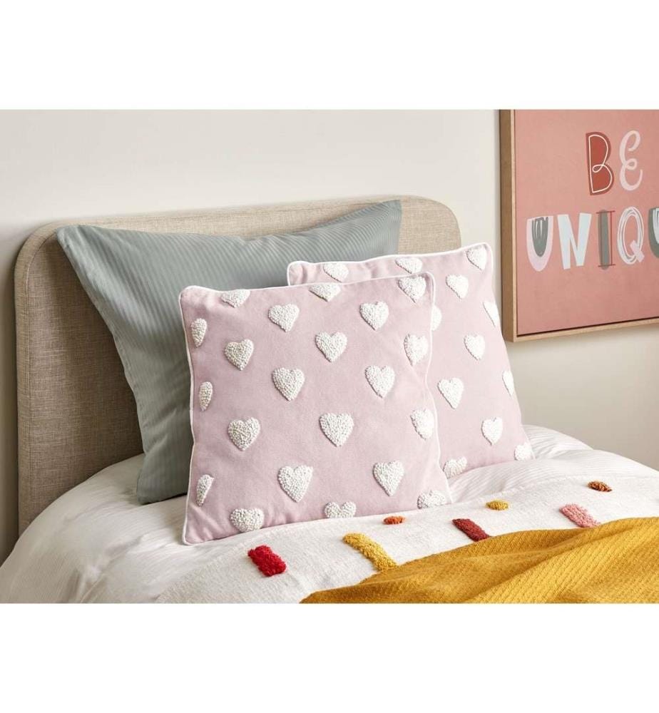 Lot de 2 Coussins Décoratifs en Coton Rose 45 x 45 cm à Motif de Coeurs Brodés Housse Amovible Rembourré Accessoire Intérieur Déco