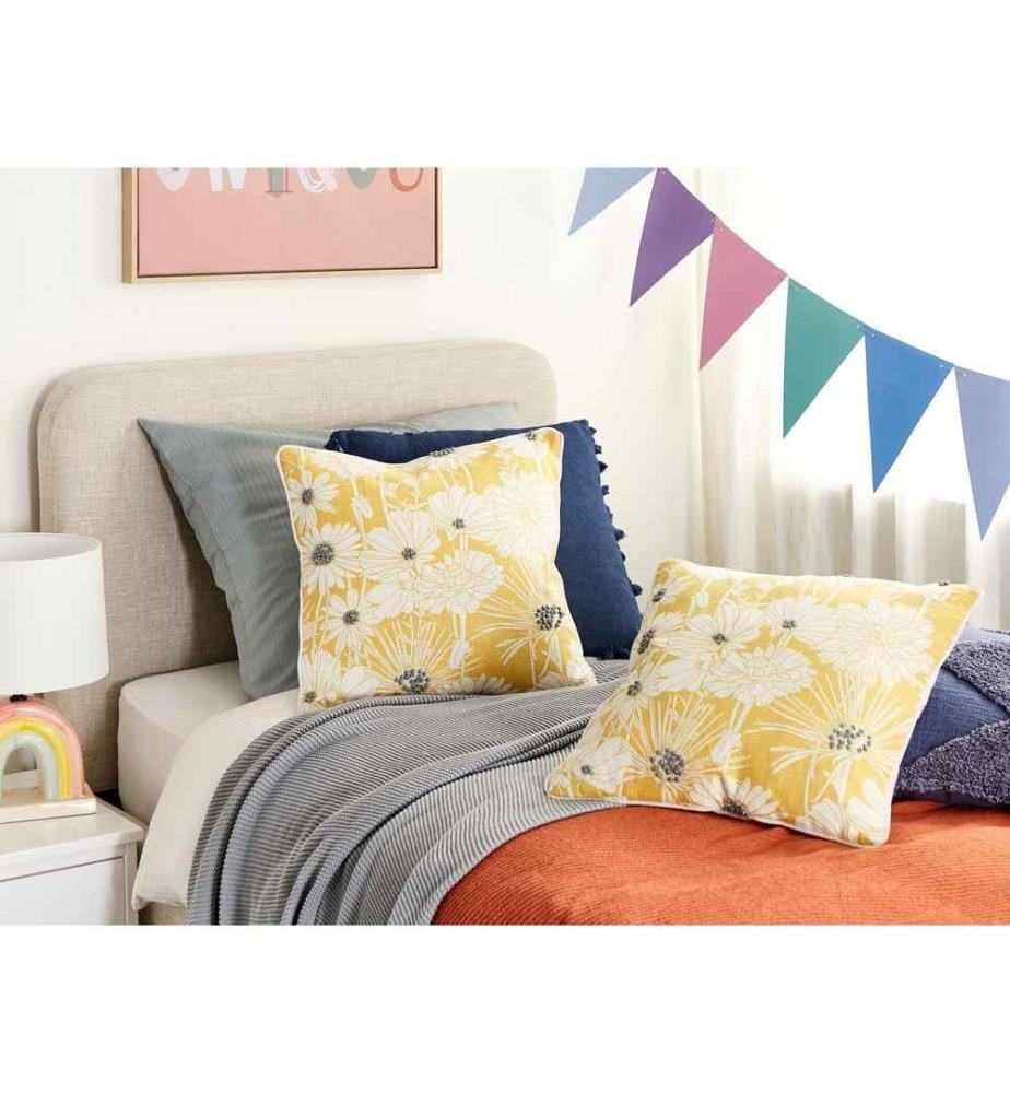 Lot de 2 Coussins Décoratifs en Coton Jaune à Motif Floral 45 x 45 cm Rembourrés Polyester Accessoire Moelleux pour Intérieur Style Champêtre