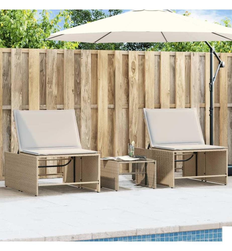 vidaXL Chaises longues 2 pièces avec table en résine tressée beige