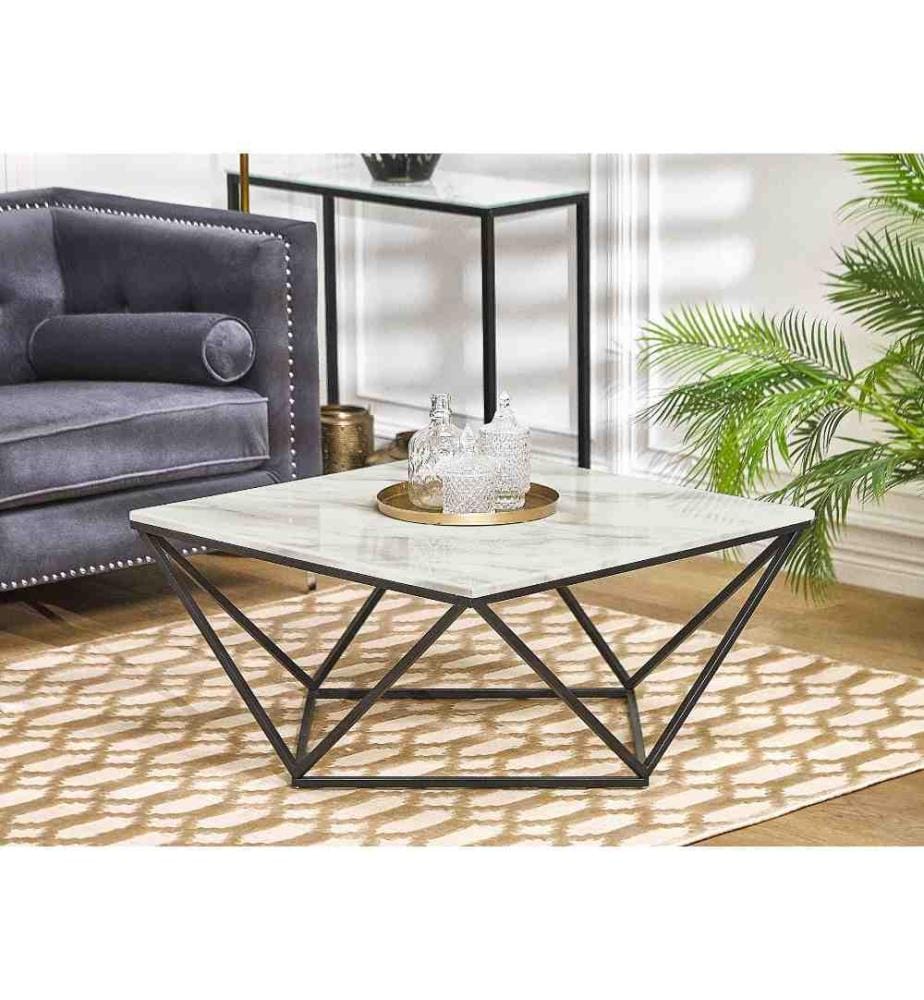 Table Basse avec Plateau Carré Effet Marbre Blanc en MDF et Cadre Géométrique en Métal Noir au Style Moderne et Glamour