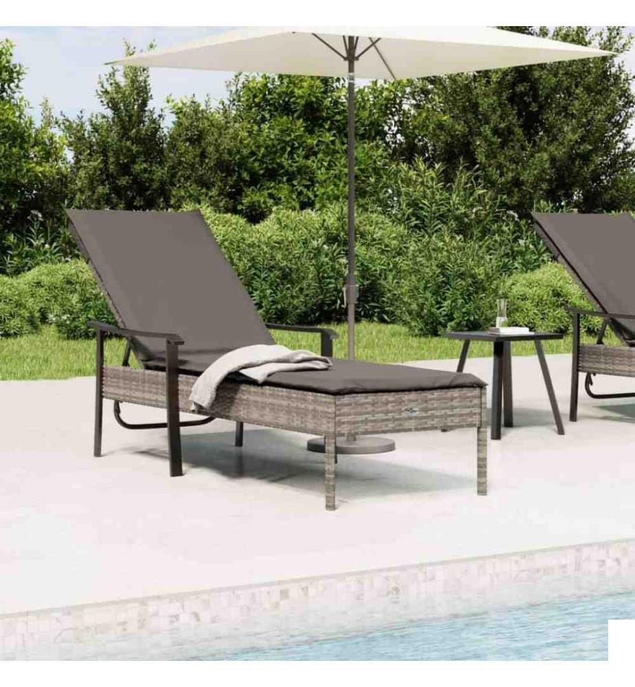 Chaise longue avec coussin gris résine tressée