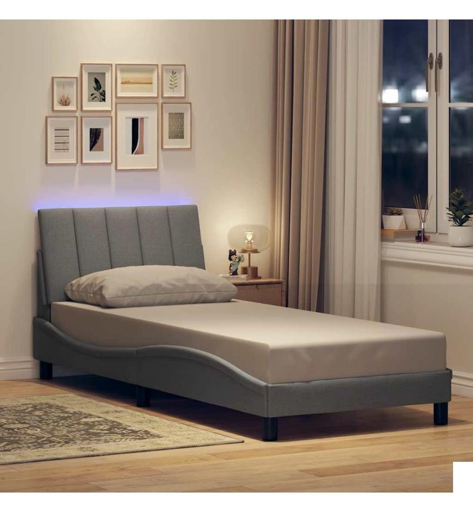 Cadre de lit sans matelas Hanko gris clair 90x200 cm tissu