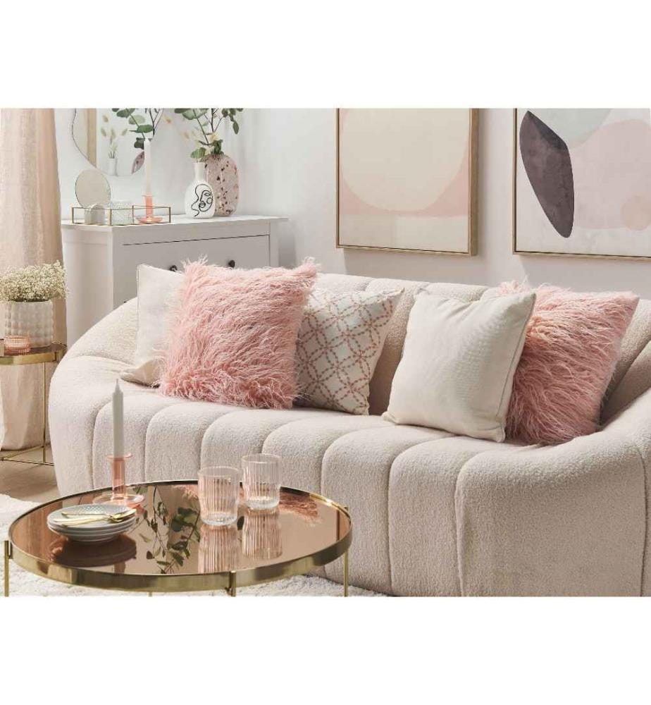 Lot 2 Coussins Décoratifs 45 x 45 cm en Fausse Fourrure Rose et en Tissu Beige pour Chambre ou Salon au Style Glamour Romantique et Féminin