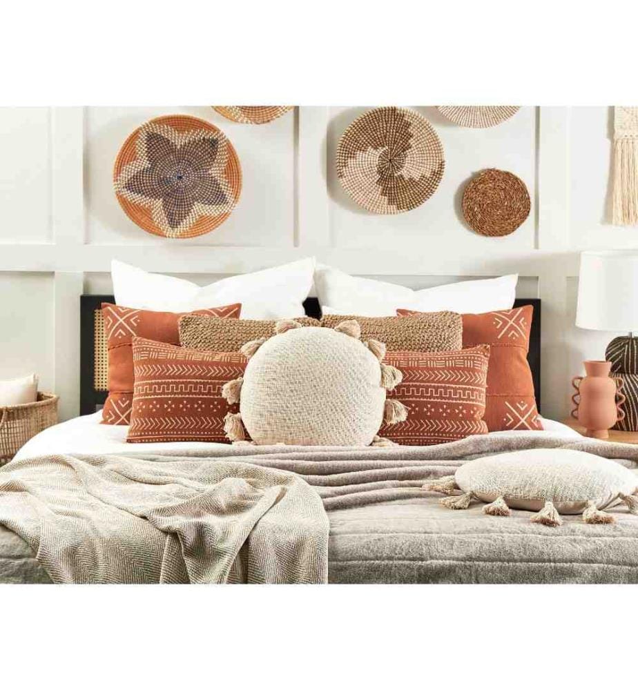 Coussin Décoratif Beige en Coton 45 cm de Diamètre à Pompon Rond de Style Bohème Accessoire pour Intérieur Doux