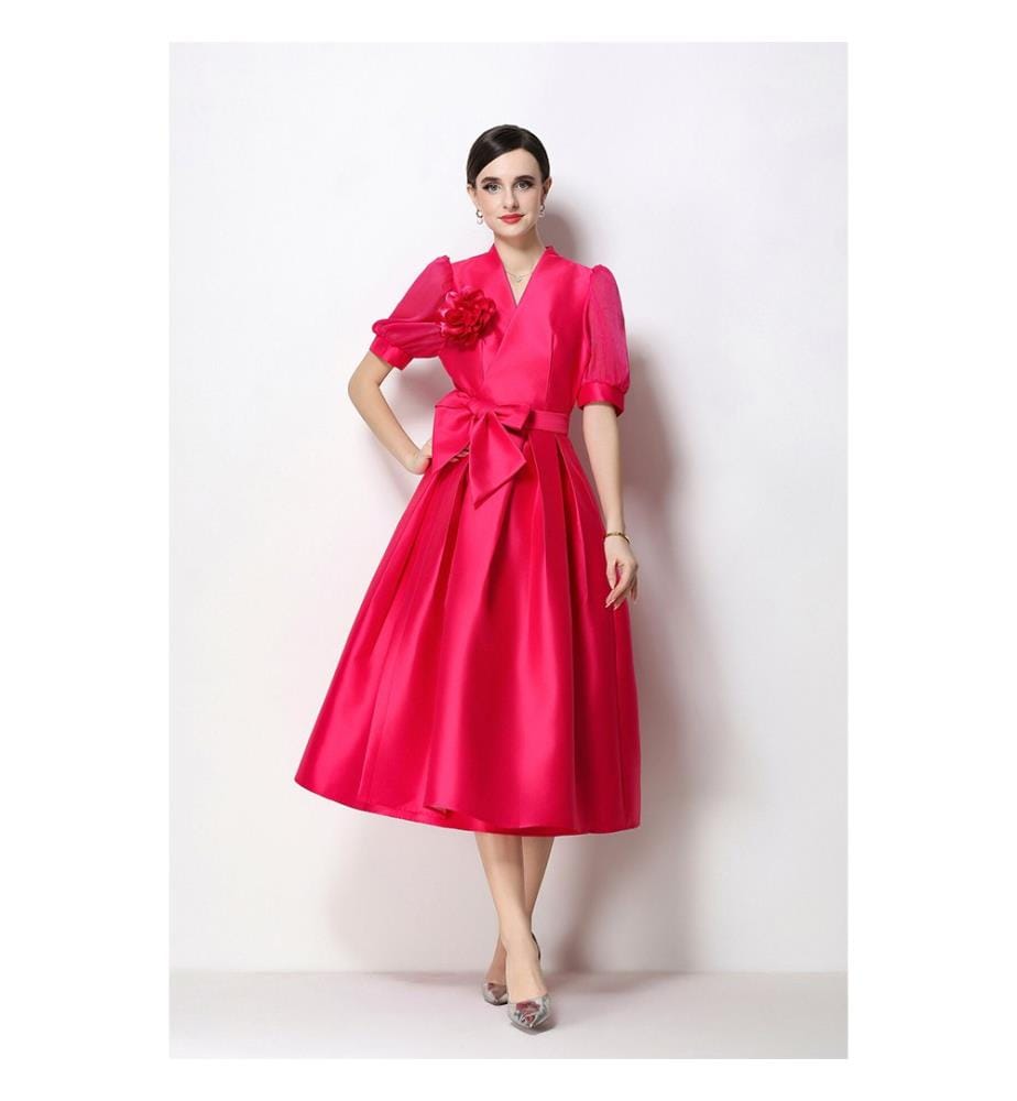 Robe midi en satin structuré, col V et drapé - Fuchsia