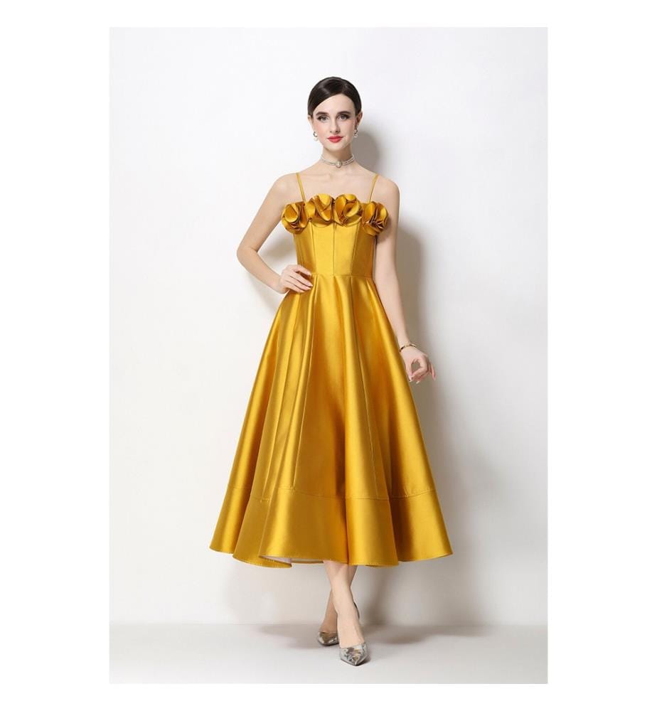 Robe midi en satin à fines bretelles - Or