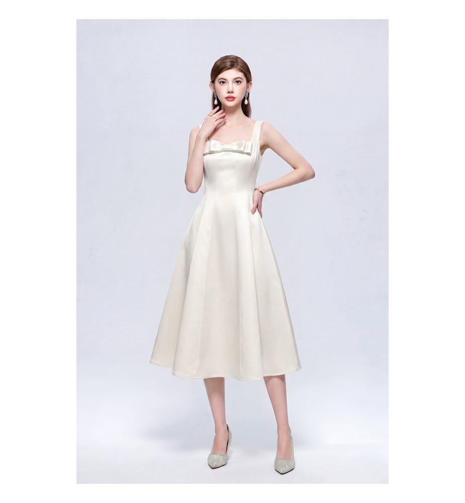 Robe midi en satin à col carré, noeud et jupe évasée - Ivoire