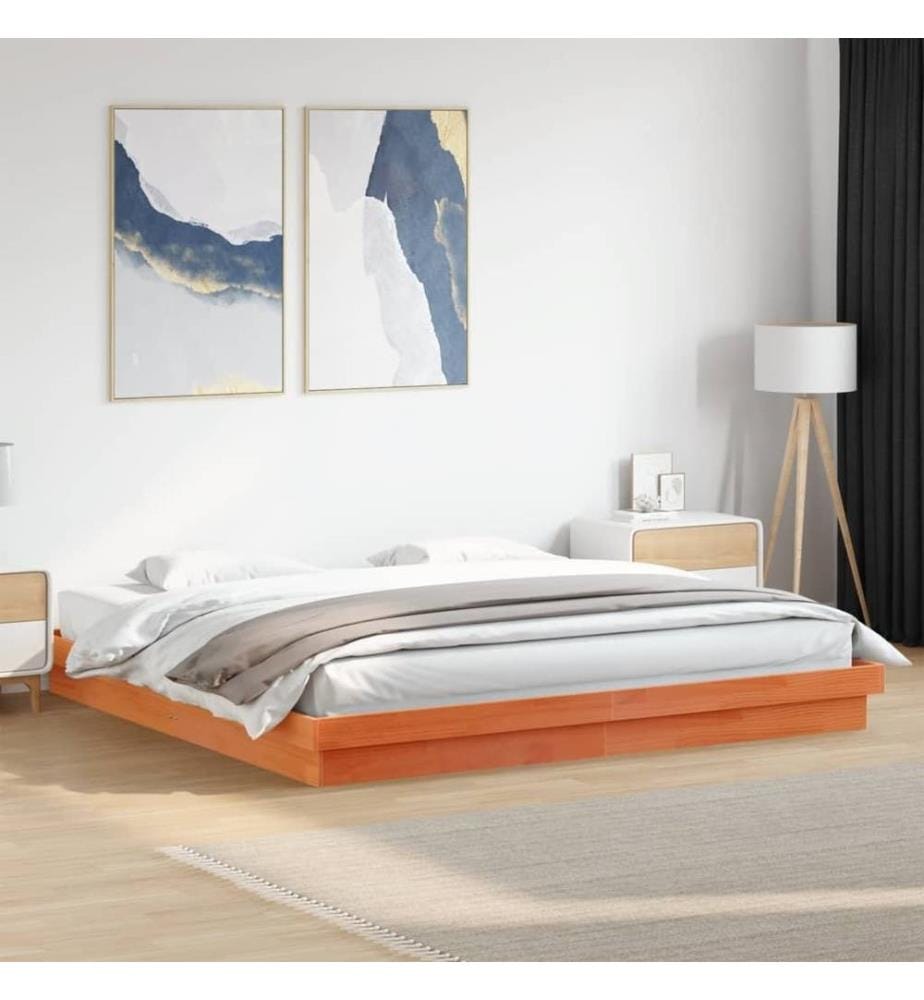 Massivholzbett mit LED-Beleuchtung Wachsbraun 180x200 cm Kiefer