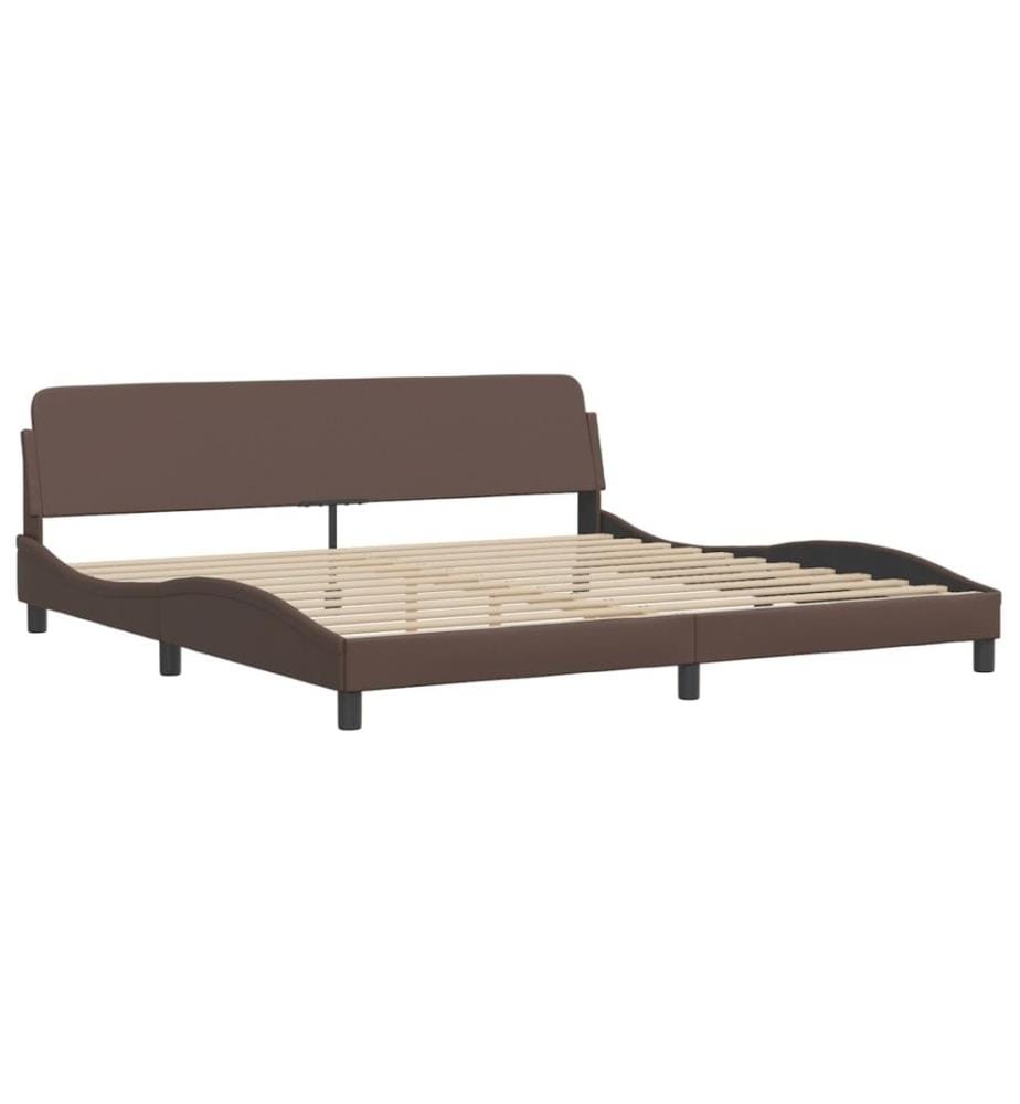 Bett mit Matratze Braun 200x200 cm Kunstleder