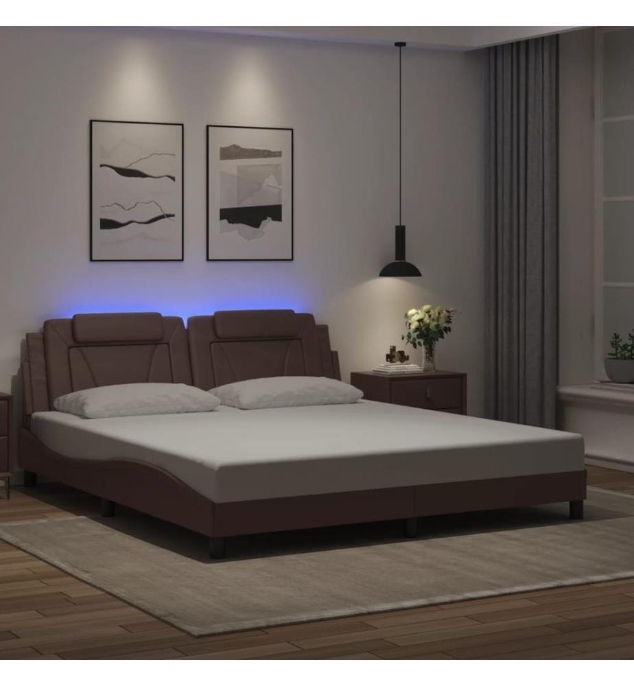 Bettgestell mit LED Braun 200x200 cm Kunstleder