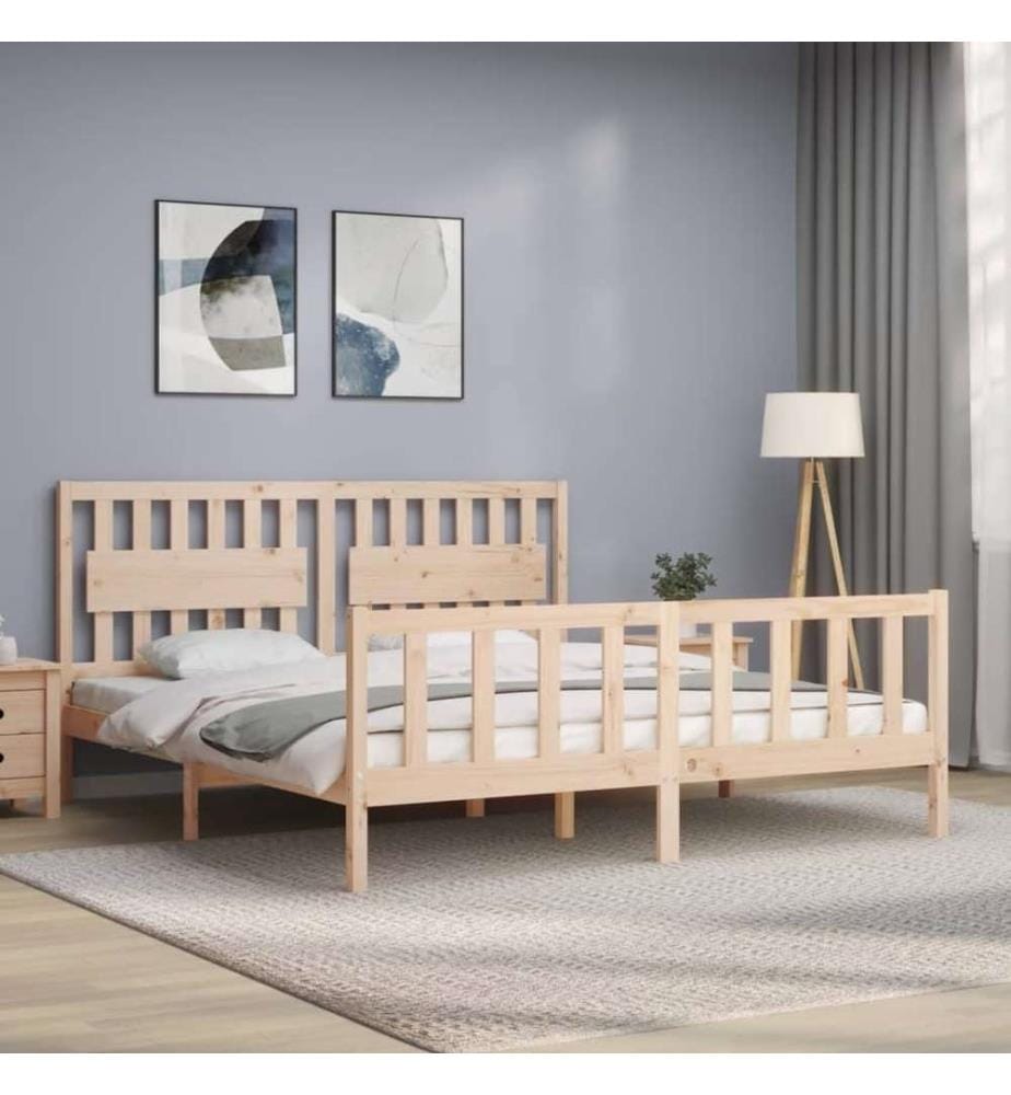 Massivholzbett mit Kopfteil