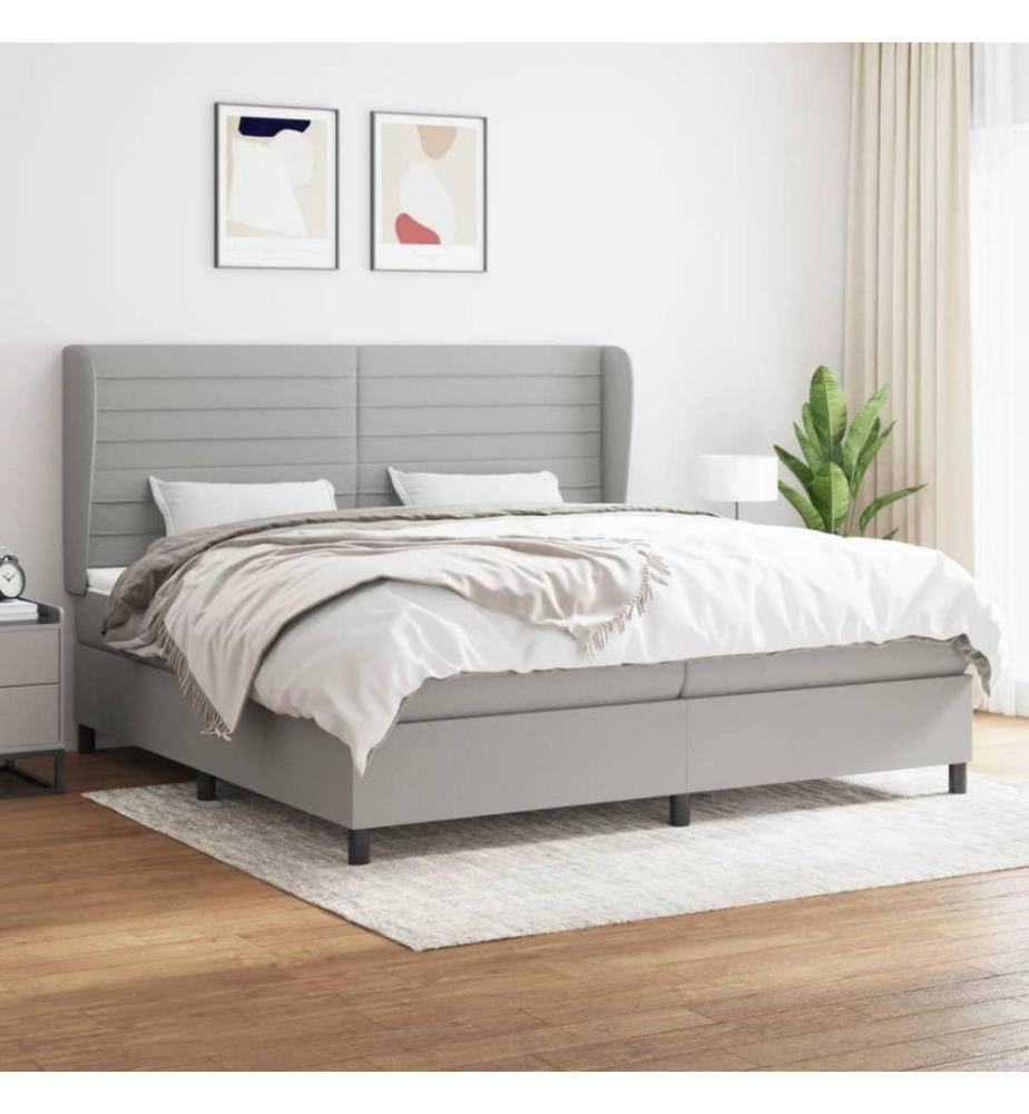 Boxspringbett mit Matratze Hellgrau 200x200 cm Stoff