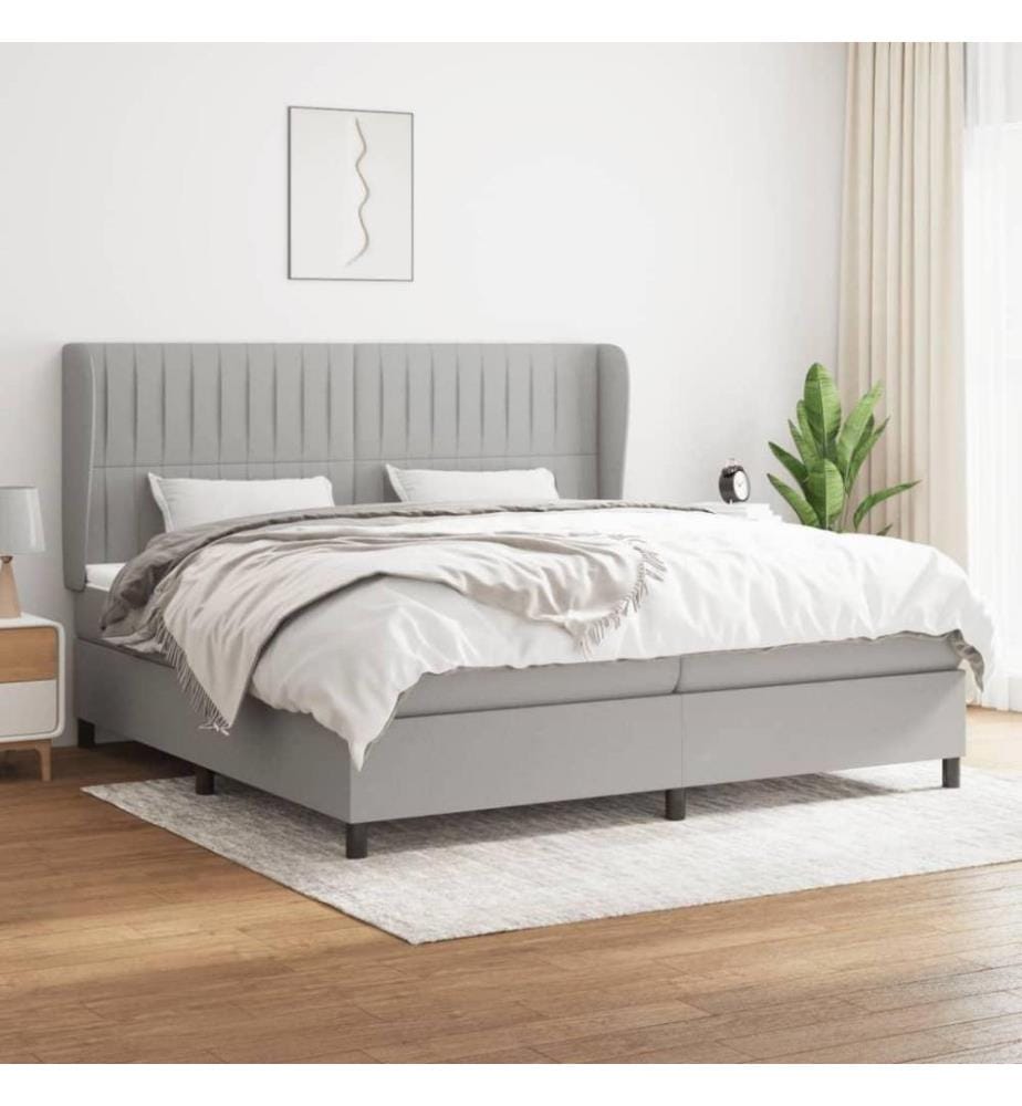 Boxspringbett mit Matratze Hellgrau 200x200 cm Stoff