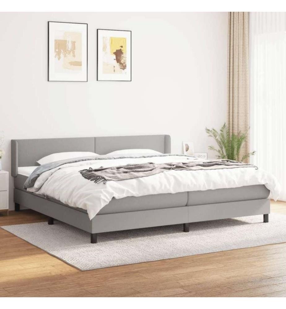 Boxspringbett mit Matratze Hellgrau 200x200 cm Stoff