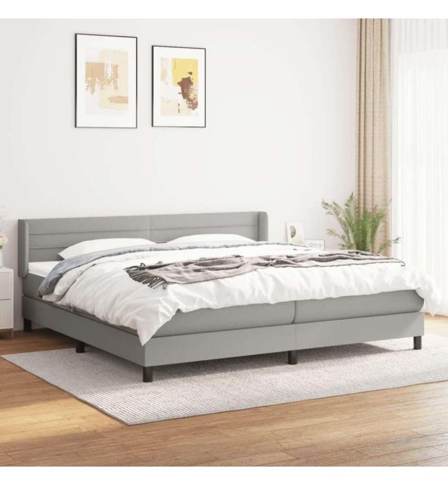Boxspringbett mit Matratze Hellgrau 200x200 cm Stoff