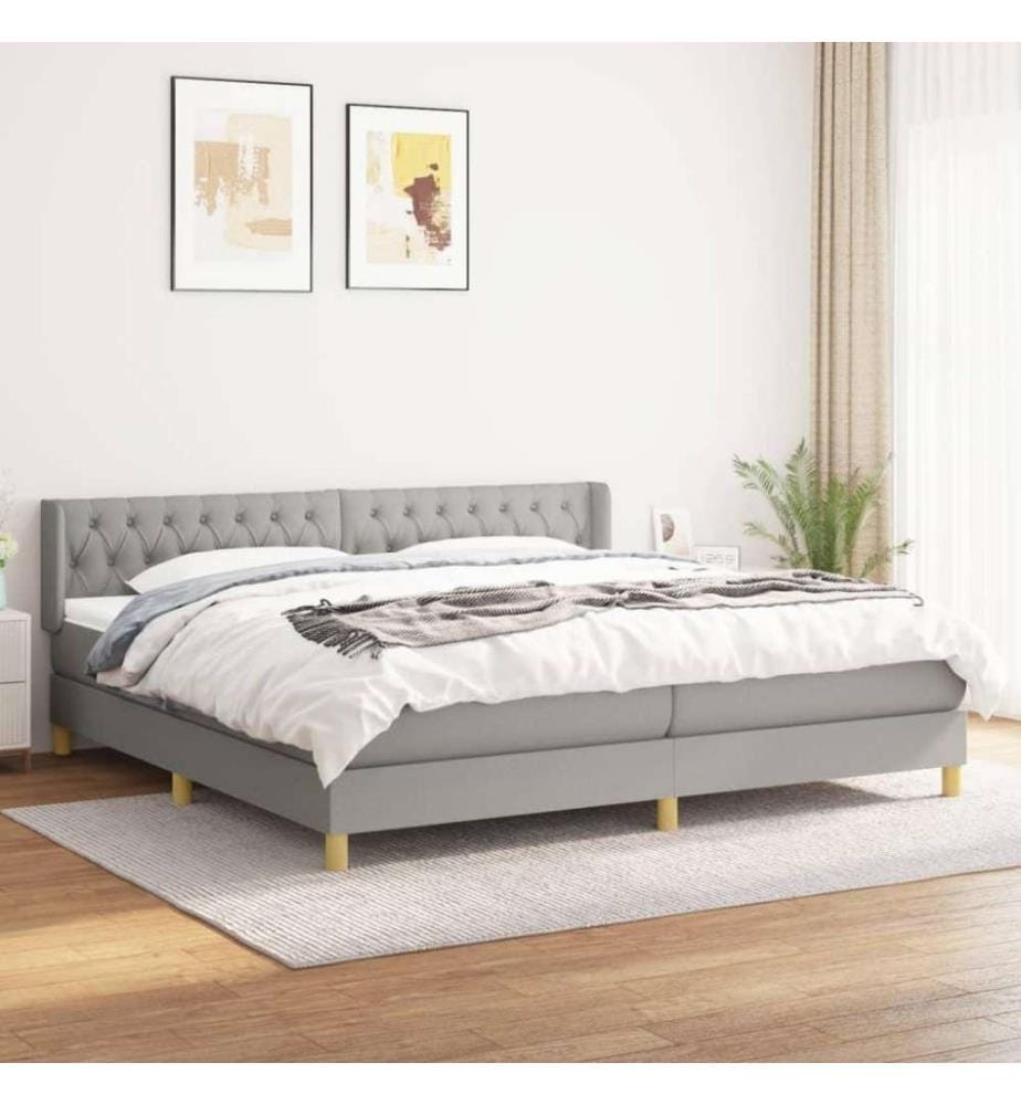 Boxspringbett mit Matratze Hellgrau 200x200 cm Stoff