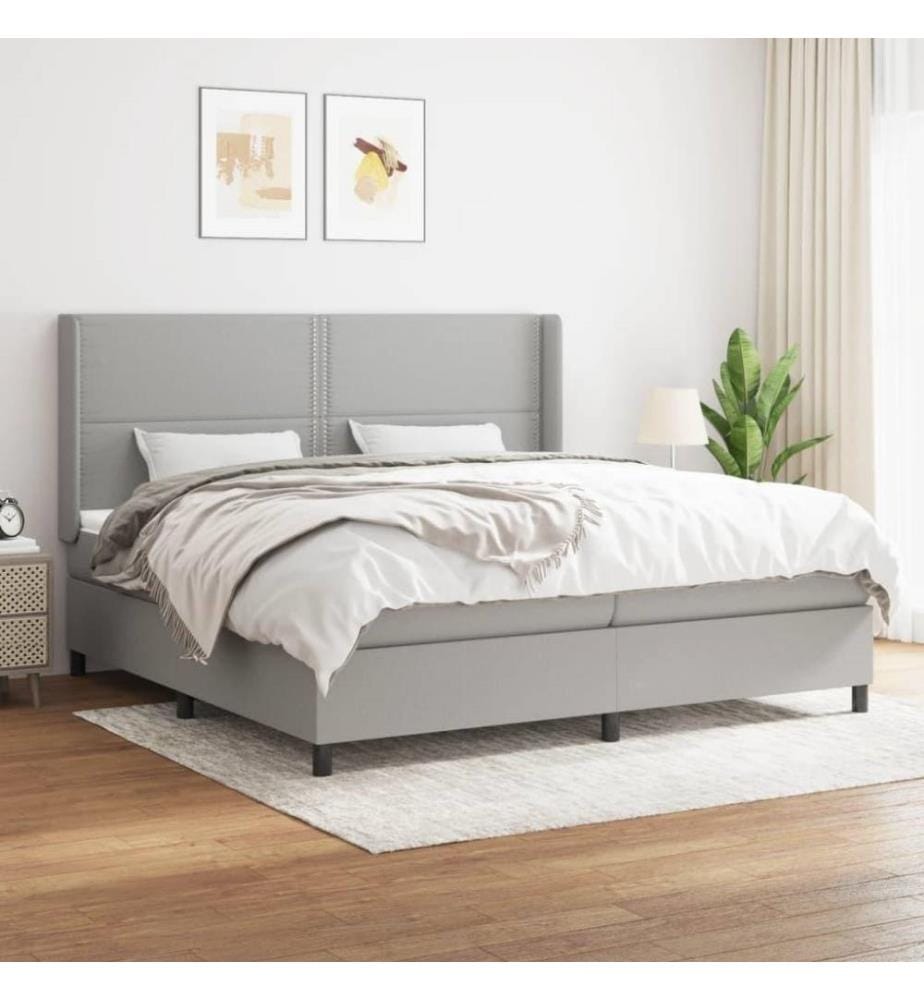 Boxspringbett mit Matratze Hellgrau 200x200 cm Stoff
