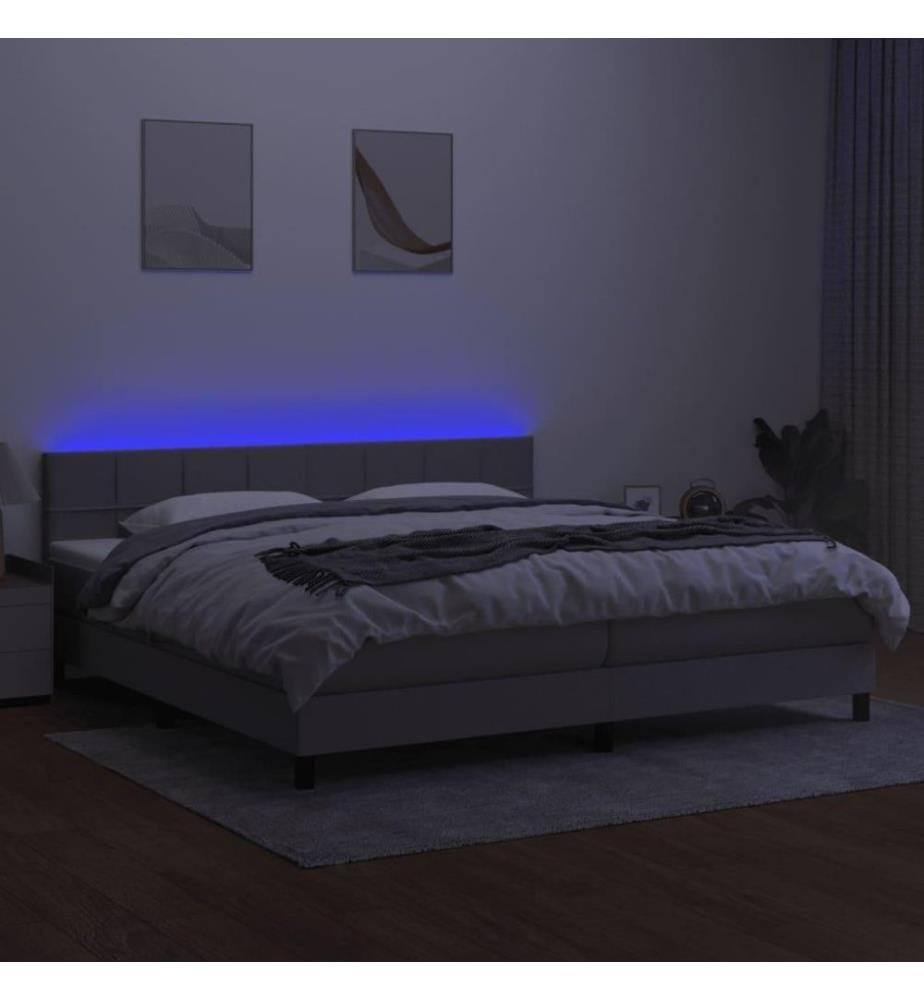 Boxspringbett mit Matratze & LED Hellgrau 200x200 cm Stoff