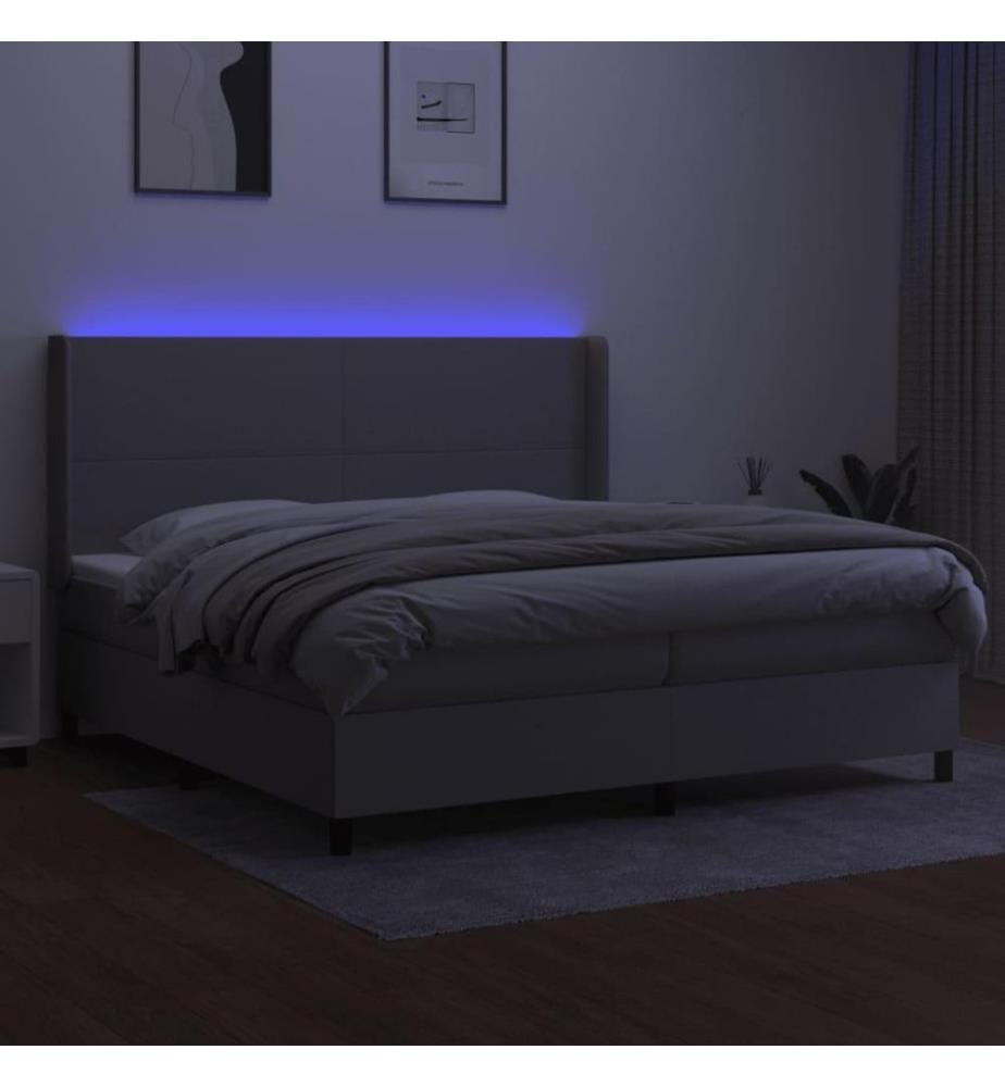 Boxspringbett mit Matratze & LED Hellgrau 200x200 cm Stoff