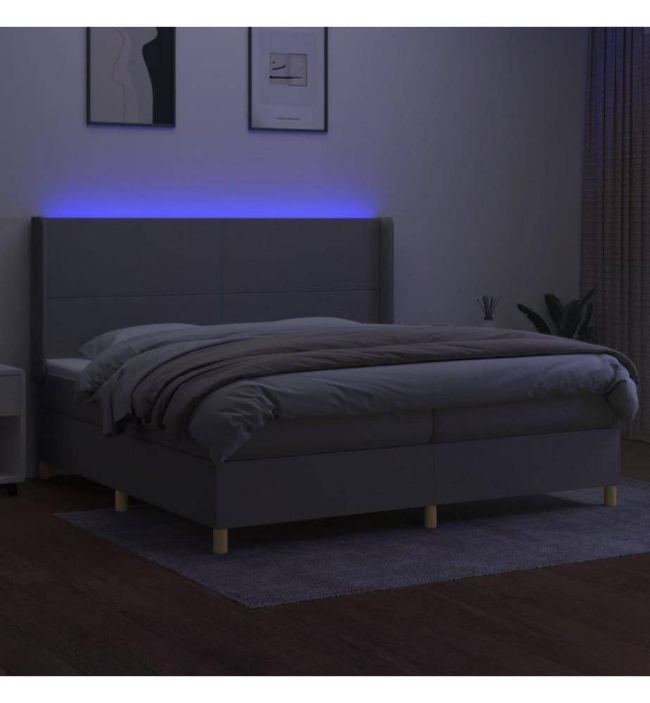 Boxspringbett mit Matratze & LED Hellgrau 200x200 cm Stoff