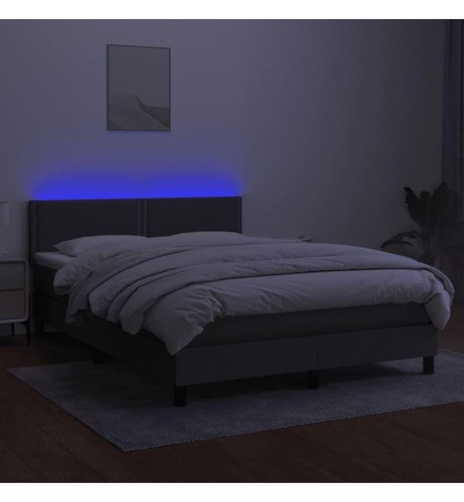 Boxspringbett mit Matratze & LED Dunkelgrau 140x200 cm Stoff