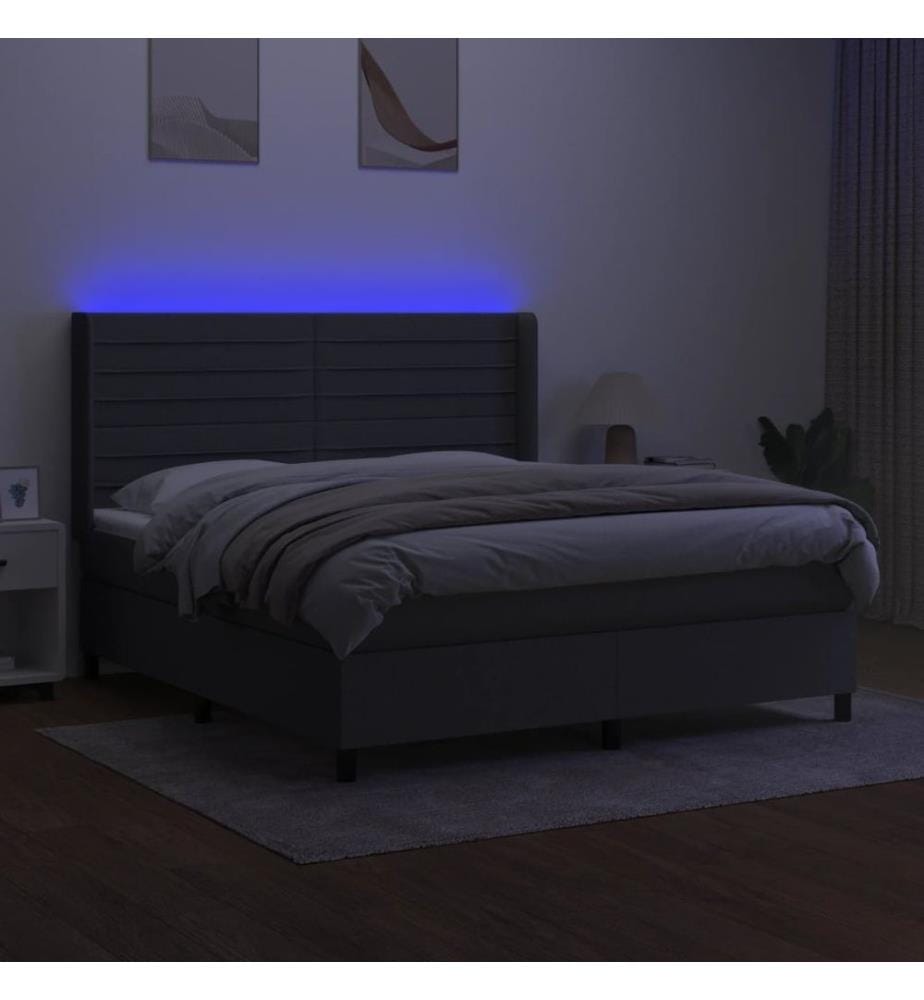 Boxspringbett mit Matratze & LED Dunkelgrau 180x200 cm Stoff