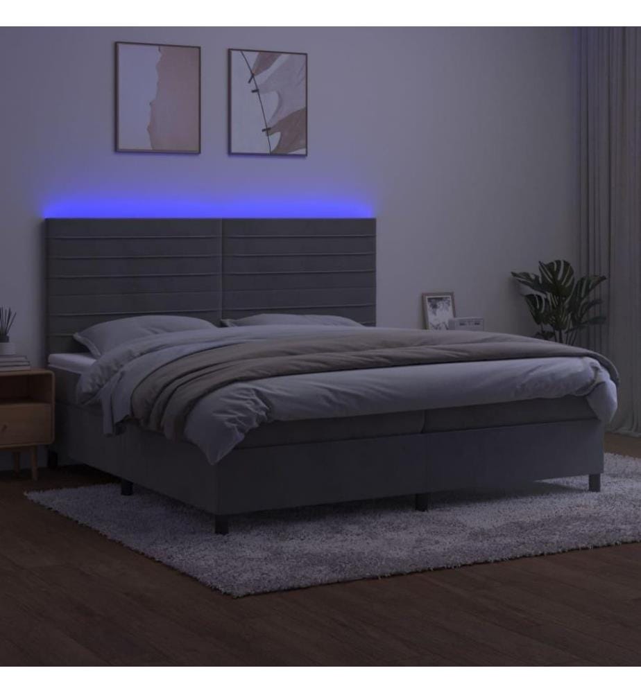 Boxspringbett mit Matratze & LED Hellgrau 200x200 cm Samt