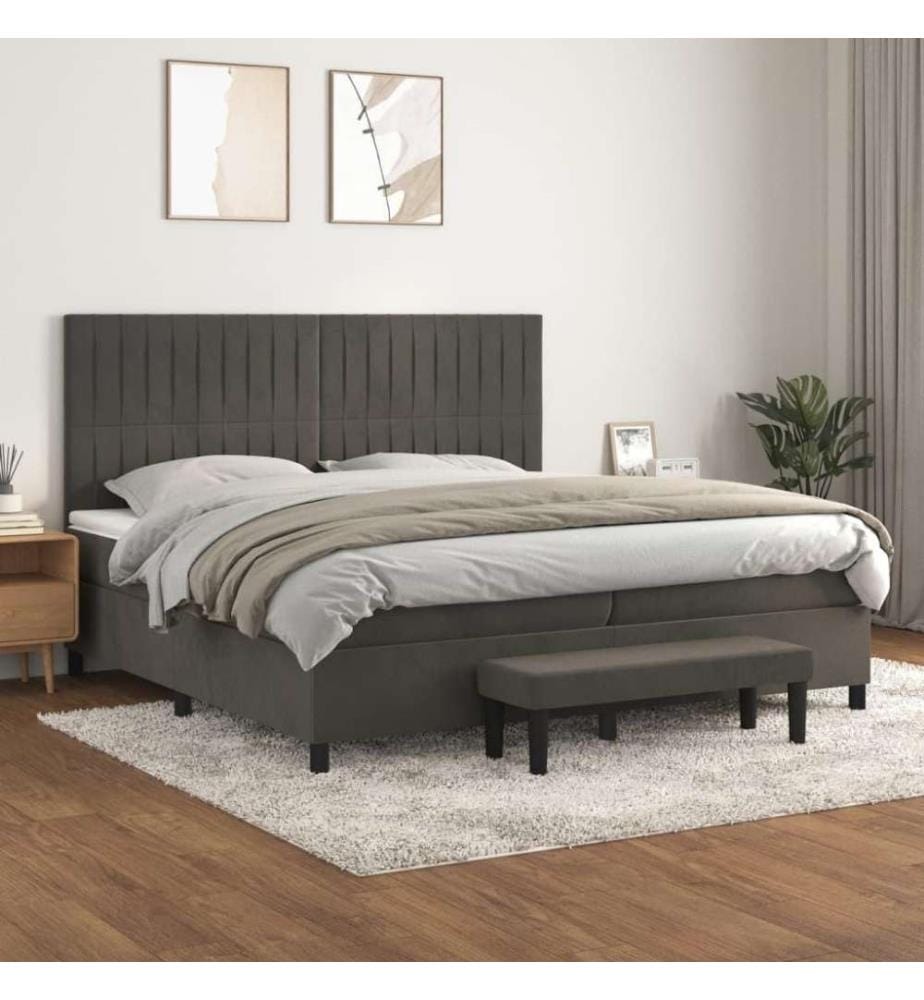 Boxspringbett mit Matratze Dunkelgrau 200x200 cm Samt