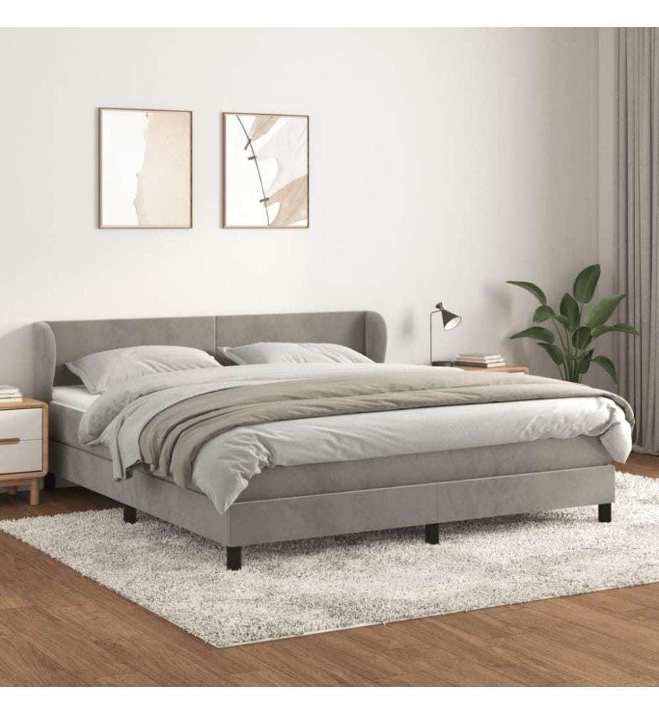 Boxspringbett mit Matratze Hellgrau 160x200 cm Samt